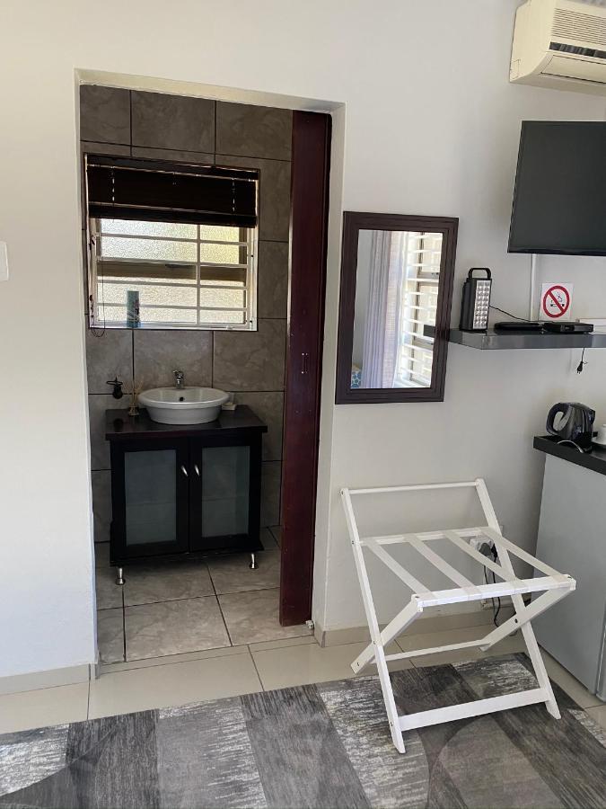 The Outlook Guest House Newcastle Ngoại thất bức ảnh